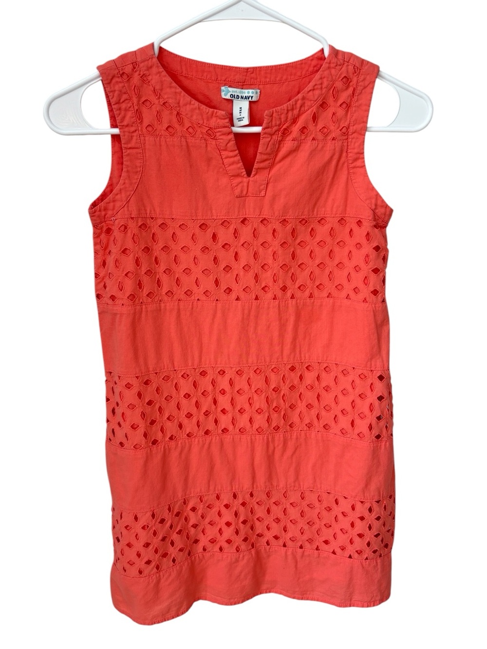 Old Navy  Sleeveless Eyelet Top Woman’s Size Medium Coral Cotton Resort Boho